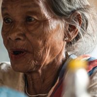 alte Frau / old woman (Don Khong / Laos) People411